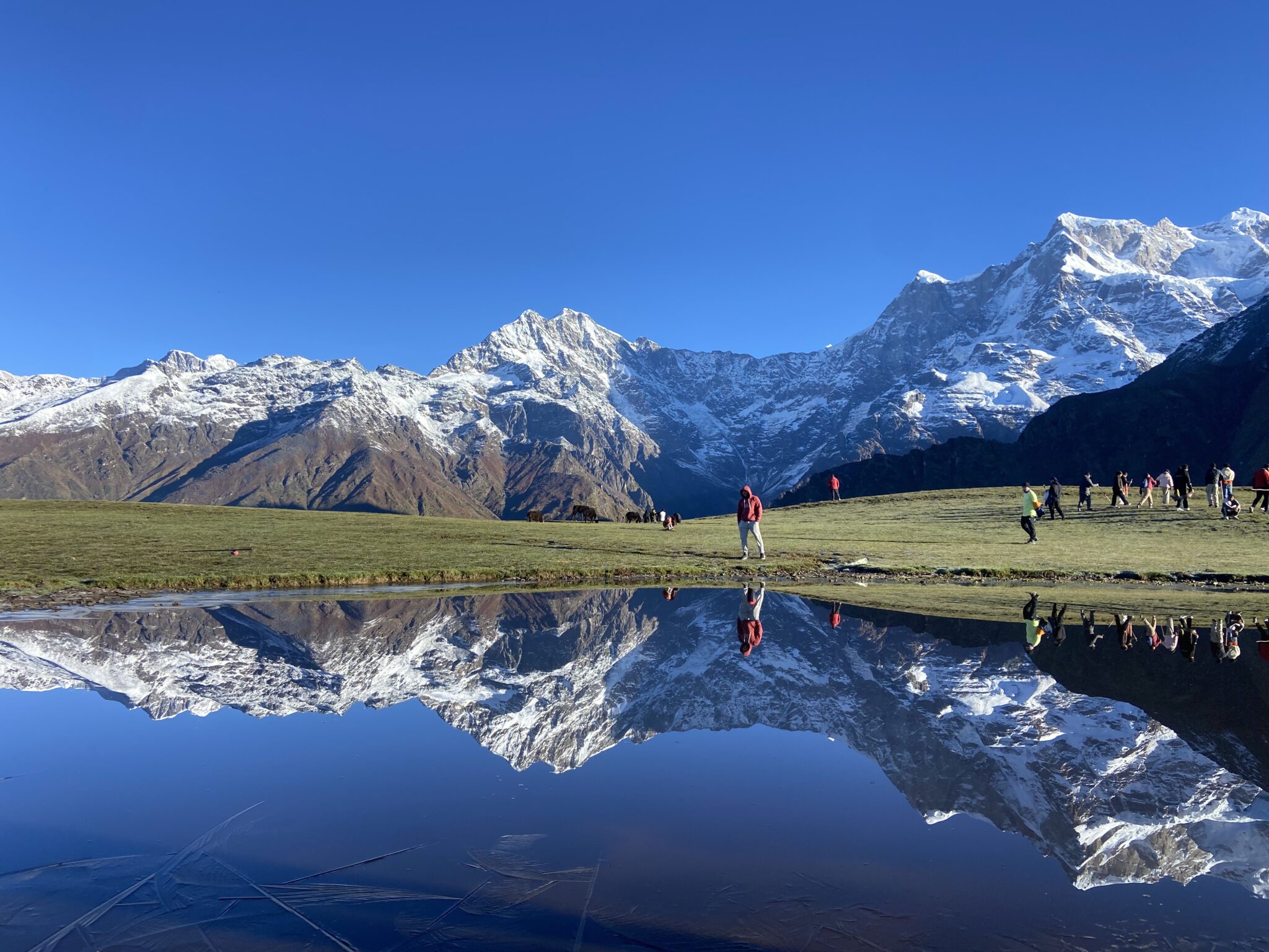 Peaceful surroundings of Madmaheshwar Temple in Himalayas